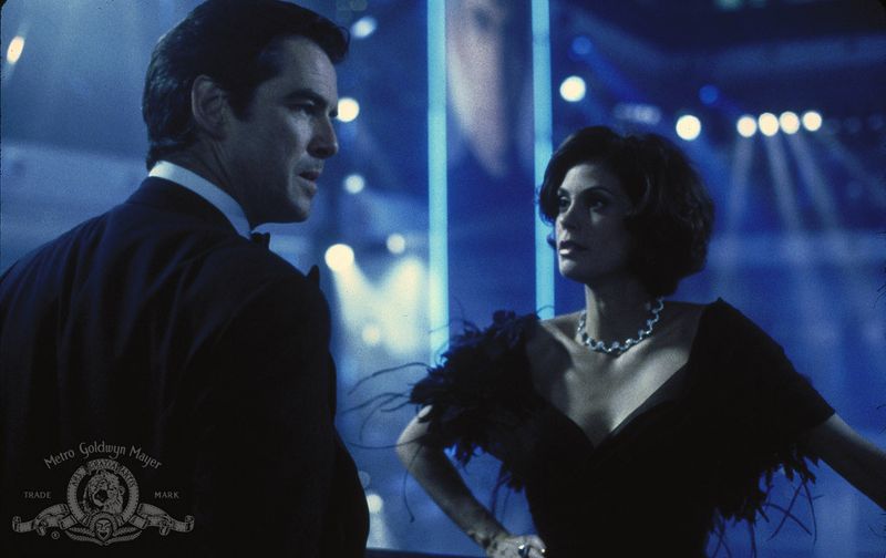 Pierce Brosnan and Teri Hatcher in 'Tomorrow Never Dies'