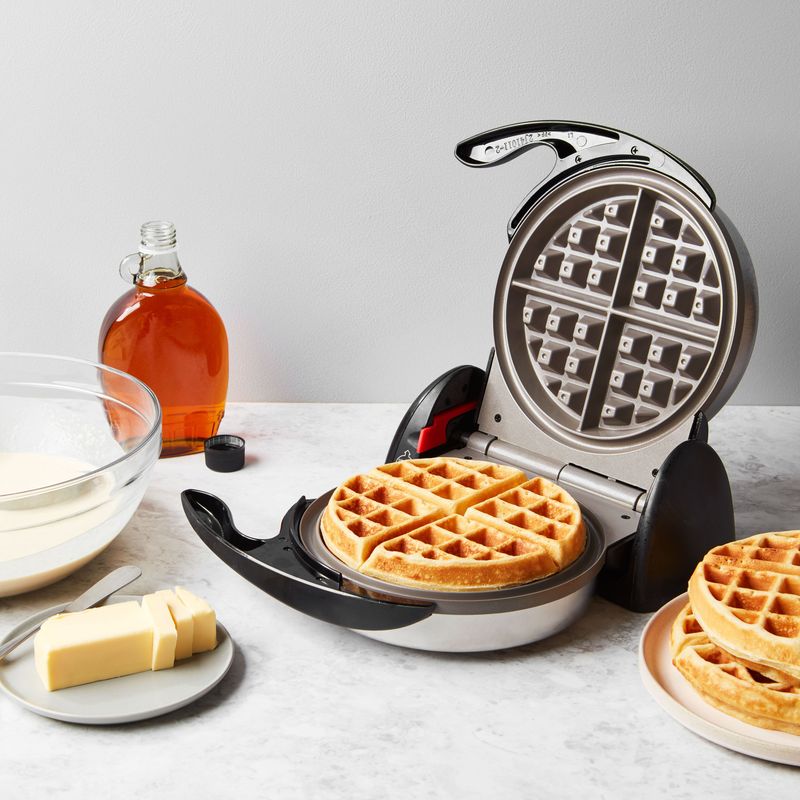 Presto 03510 FlipSide Belgian Waffle Maker
