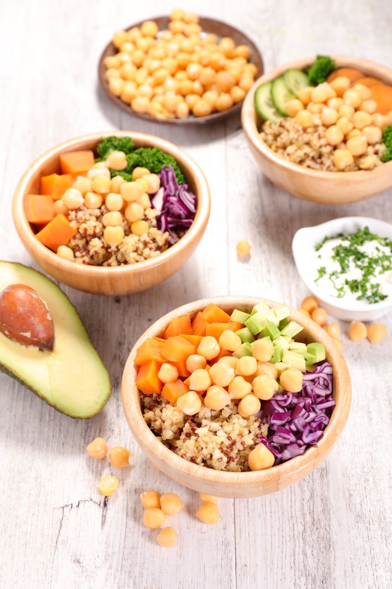 Quinoa Salad with Chickpeas & Veggies