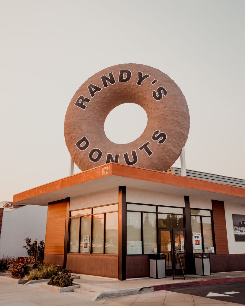 Randy's Donuts: The Iconic Giant Donut That Delivers on Taste