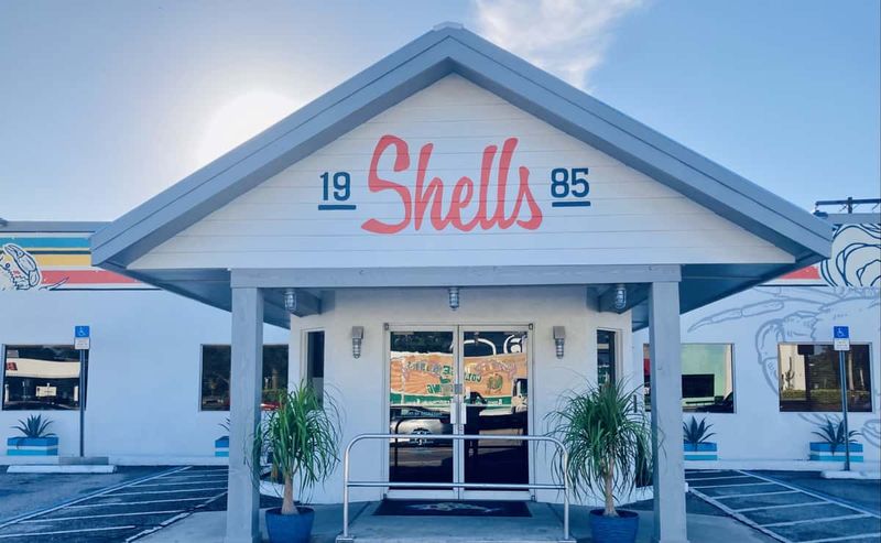 Shell's Seafood - Orlando's Tourist-Friendly Catch