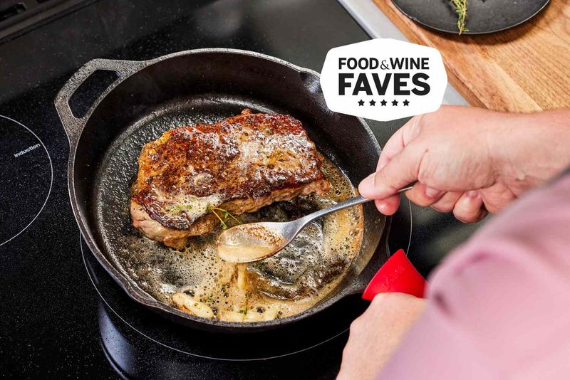 Small Cast Iron Sauté Pan/Skillet (8-inch)