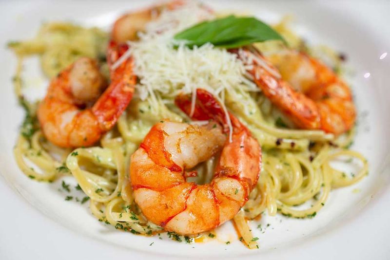 Spicy Garlic Shrimp Scampi: 15-Minute Luxury