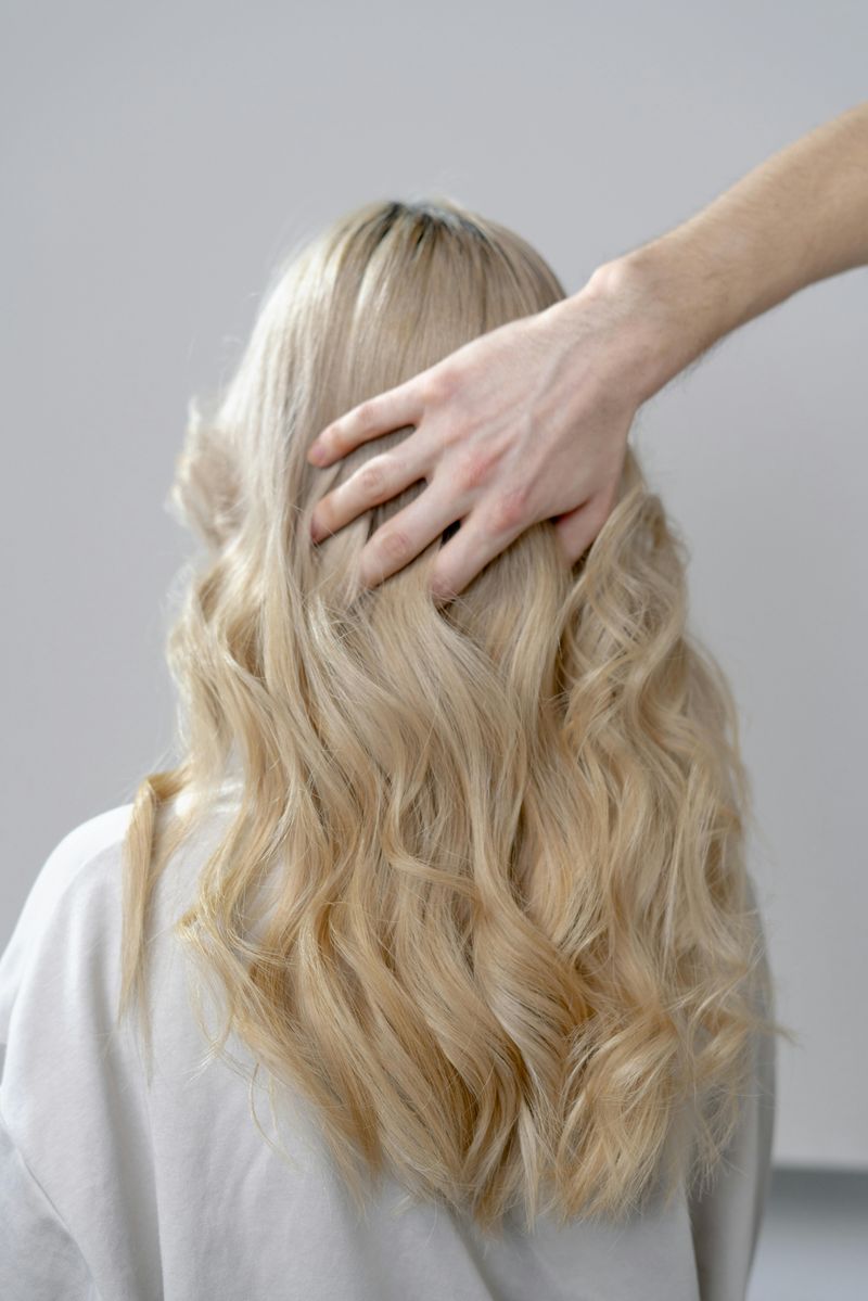 Sticking to Super-Long Locks
