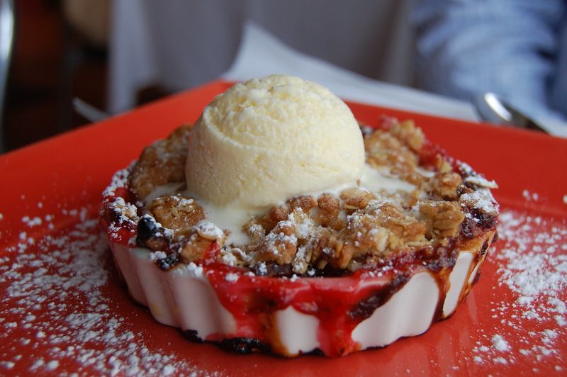 Strawberry Rhubarb Crisp