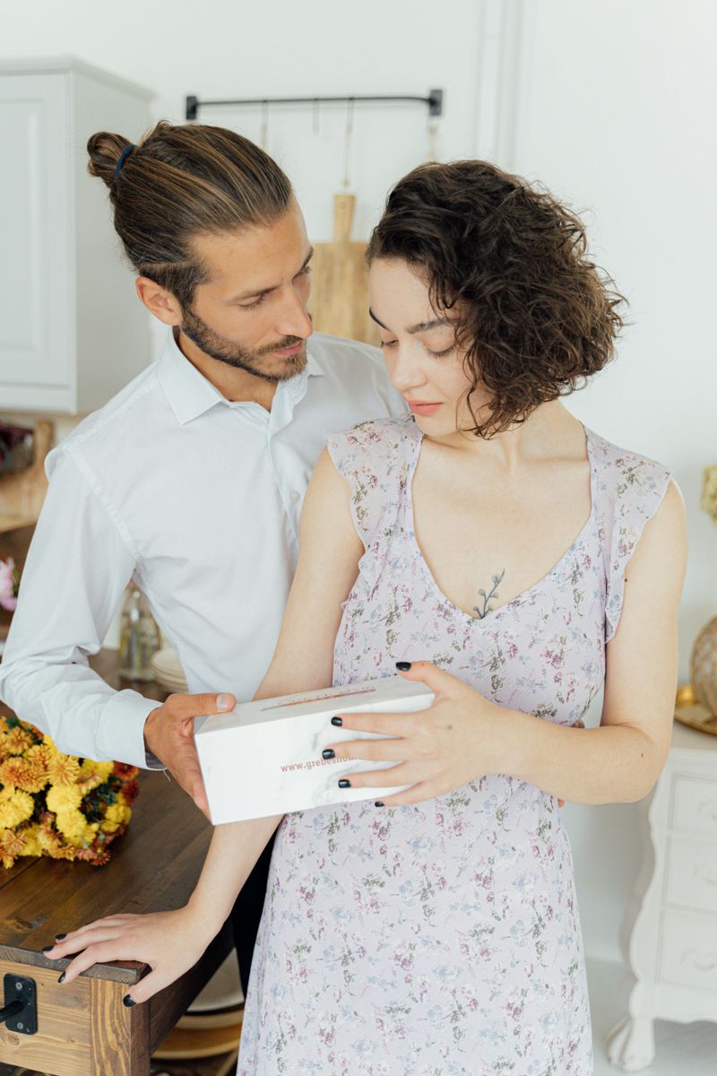 Surprise Her With a Small Gift
