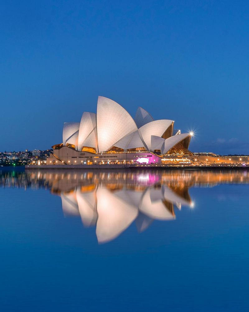Sydney Opera House (Australia)