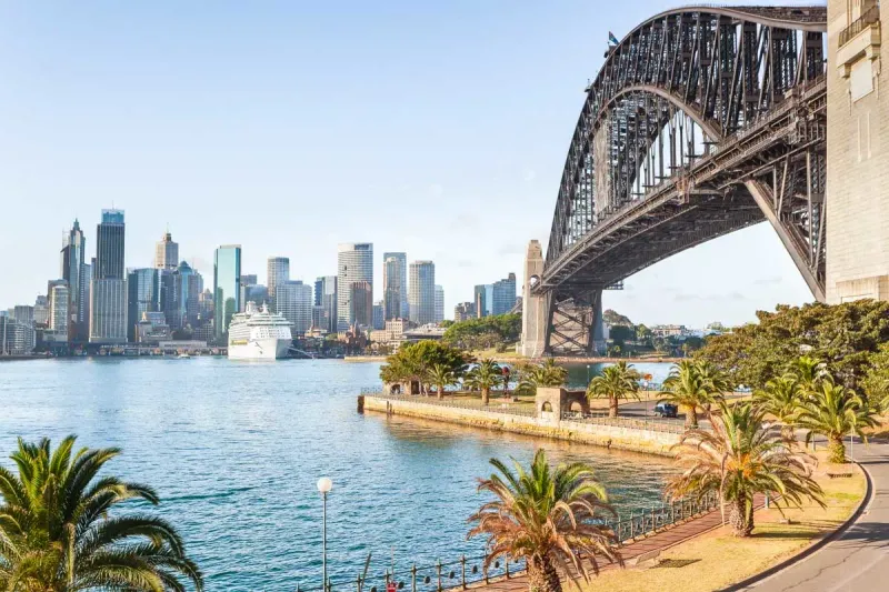 Sydney Shines for Walkers Beyond the Opera House
