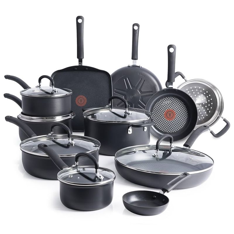 T-fal Ultimate Hard-Anodized (17-Piece)
