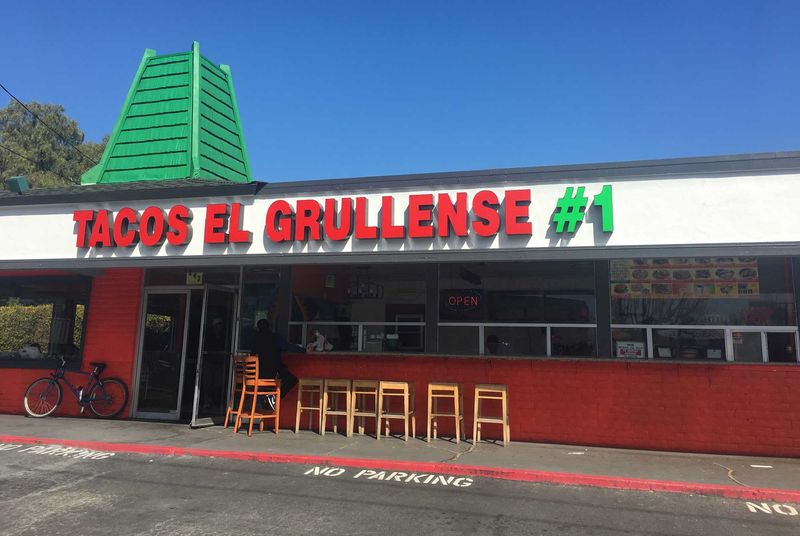 Tacos El Grullense: Peninsula's Treasured Taco Truck