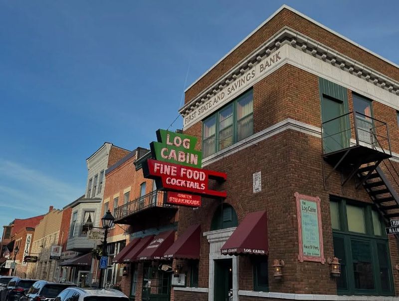 The Log Cabin Steakhouse (Galena)