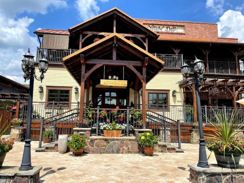 The Yellow Deli - Woodland Sandwich Retreat