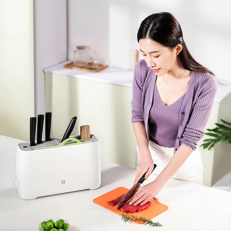 UV Sanitizing Knife Drawers