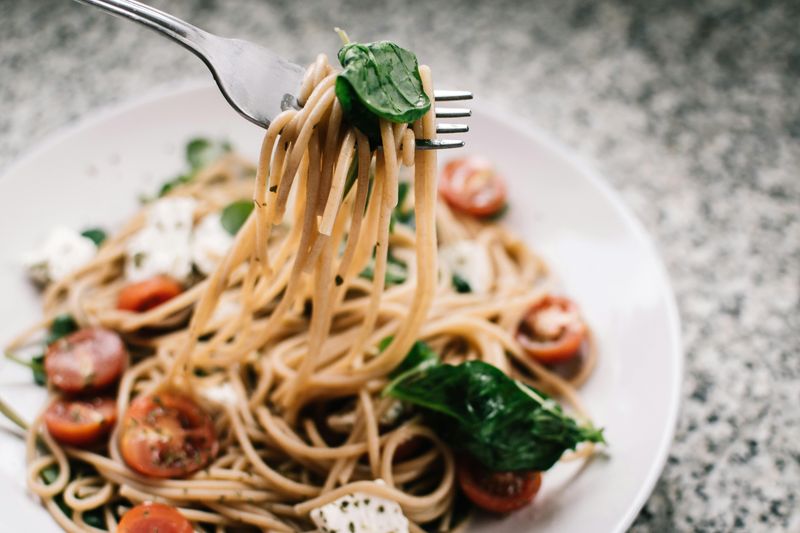 Whole Wheat Pasta with Spinach & Tomato Sauce