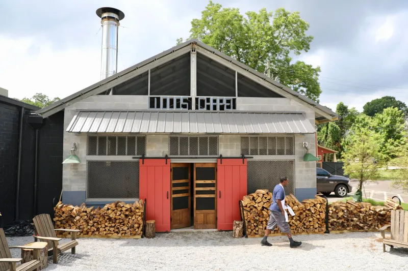 Wood's Chapel BBQ