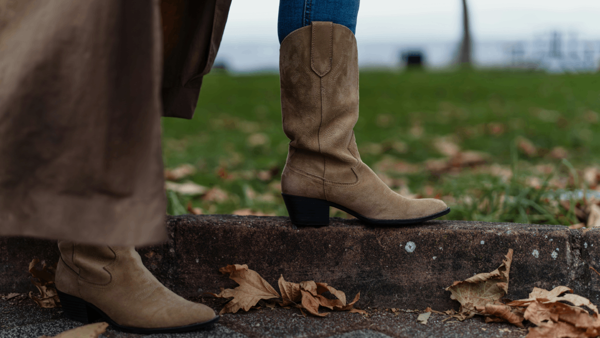 10 Chic Ways Women Over 40 Are Styling Cowboy Boots This Fall