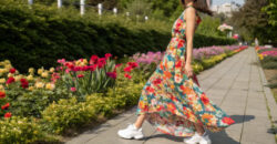 10 Outfits That Make Sneakers Look Ultra Chic