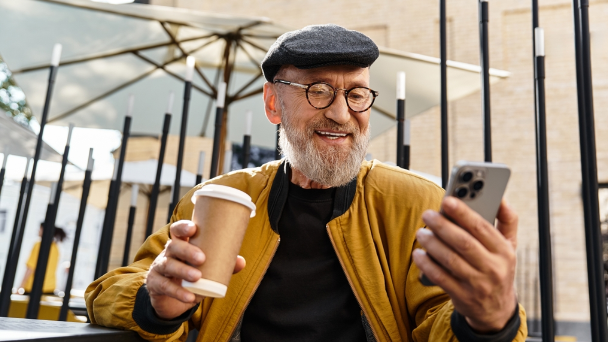 12 Everyday Struggles Older People Dealt With That Would Break Today's Generation