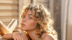 12 Things Emotionally Mature Women Never Do in Relationships