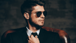 13 Subtle Behaviors That Expose a Man's Deep Insecurities, According to Psychologists