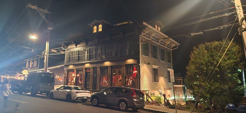 Downtown Mystic Ghost Tour (Mystic)