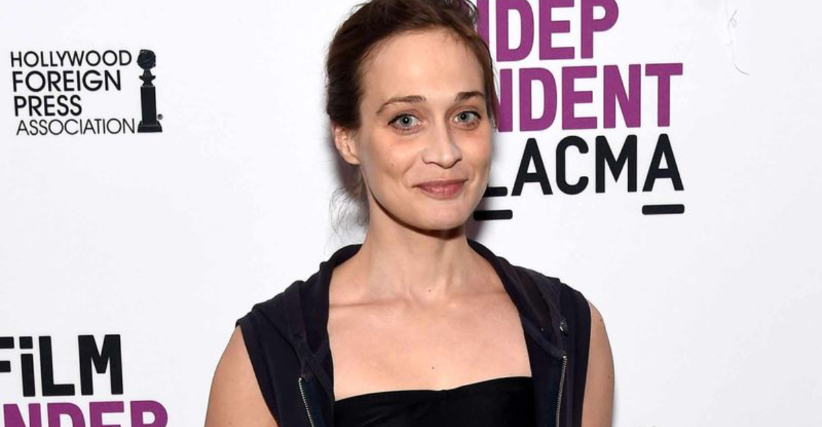 9 Musicians Who Disappeared From the Spotlight—and Why