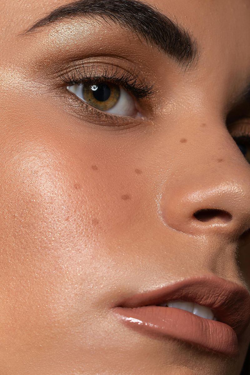 Add Highlight to Your Brow Bone