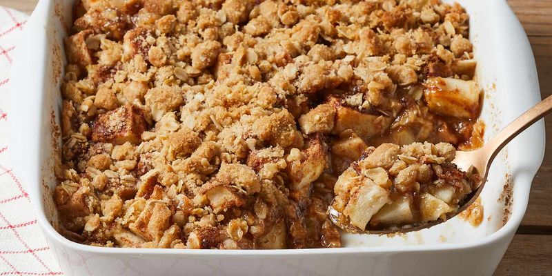 Apple Crisp with Cinnamon Oats
