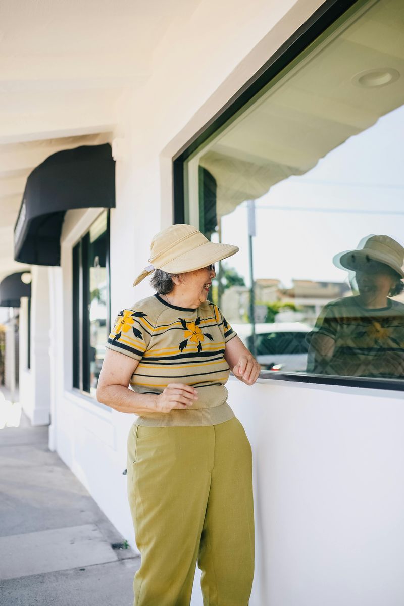 Breezy Linen Pants For Casual Elegance