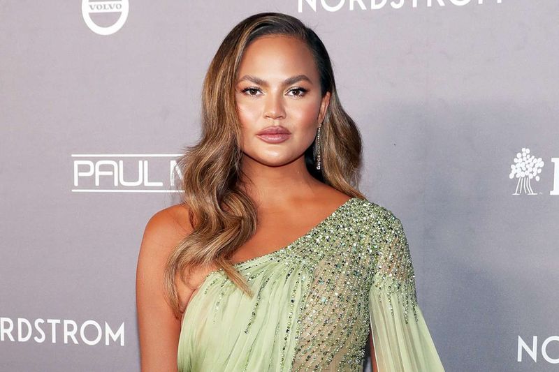 Chrissy Teigen's Cyberbullying Scandal and Apology