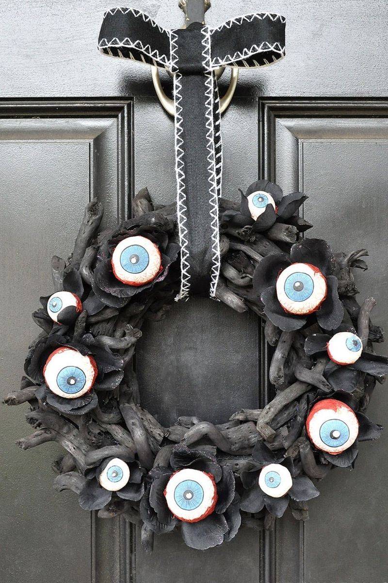 Eyeball Wreath