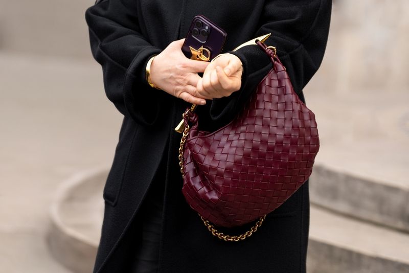 Fine Wine / Deep Jewel Tones