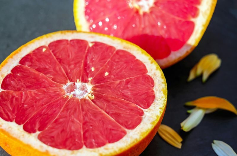 Grapefruit: Tangy Hydration Segments