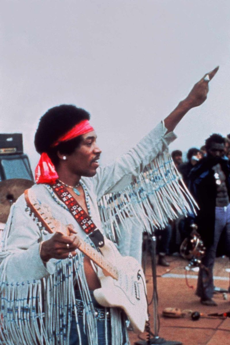 Jimi Hendrix – Star-Spangled Banner at Woodstock (1969)