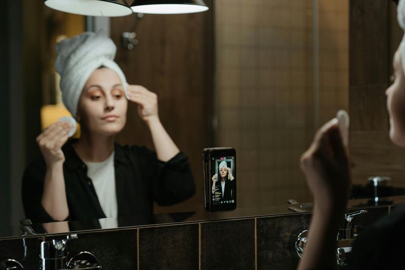Keep Makeup Wipes By Your Bed