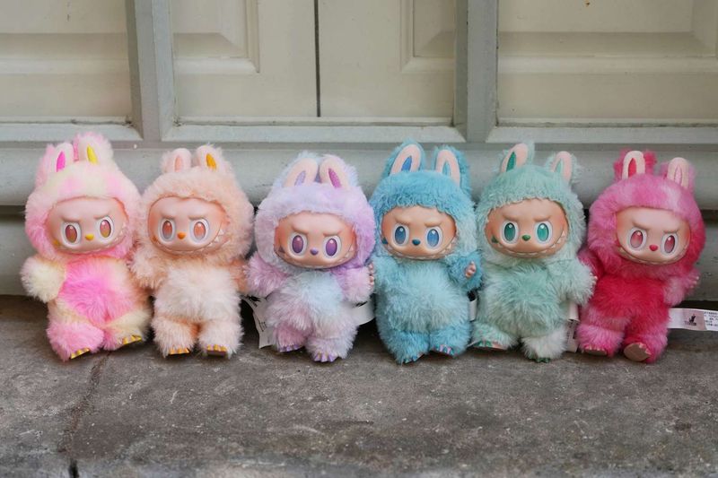 Labubu (Viral Plush Mascot)