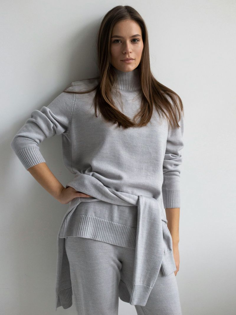 Monochrome Neutral Ensemble