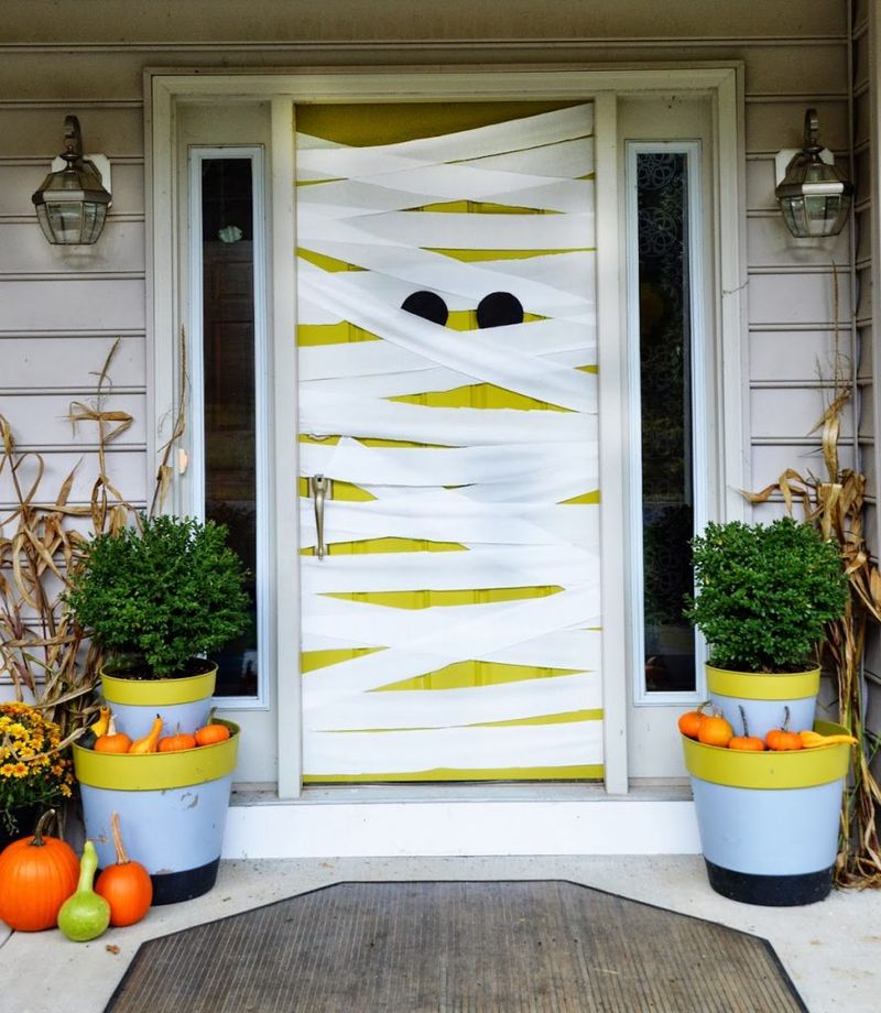Mummy Door Wrap