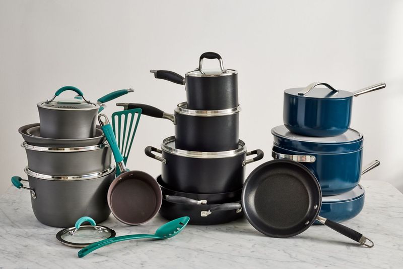 Nonstick Cookware Sets