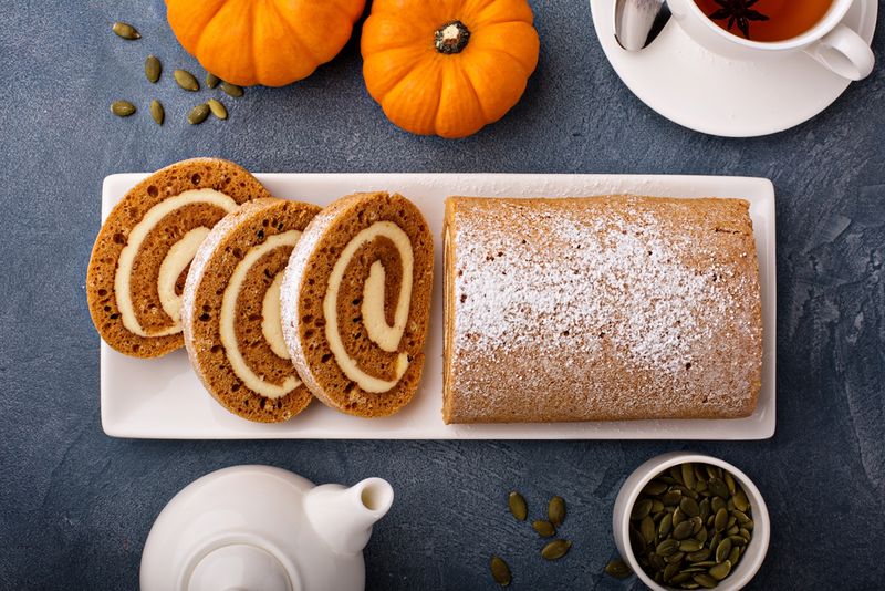 Pumpkin Roll with Cream Cheese Filling