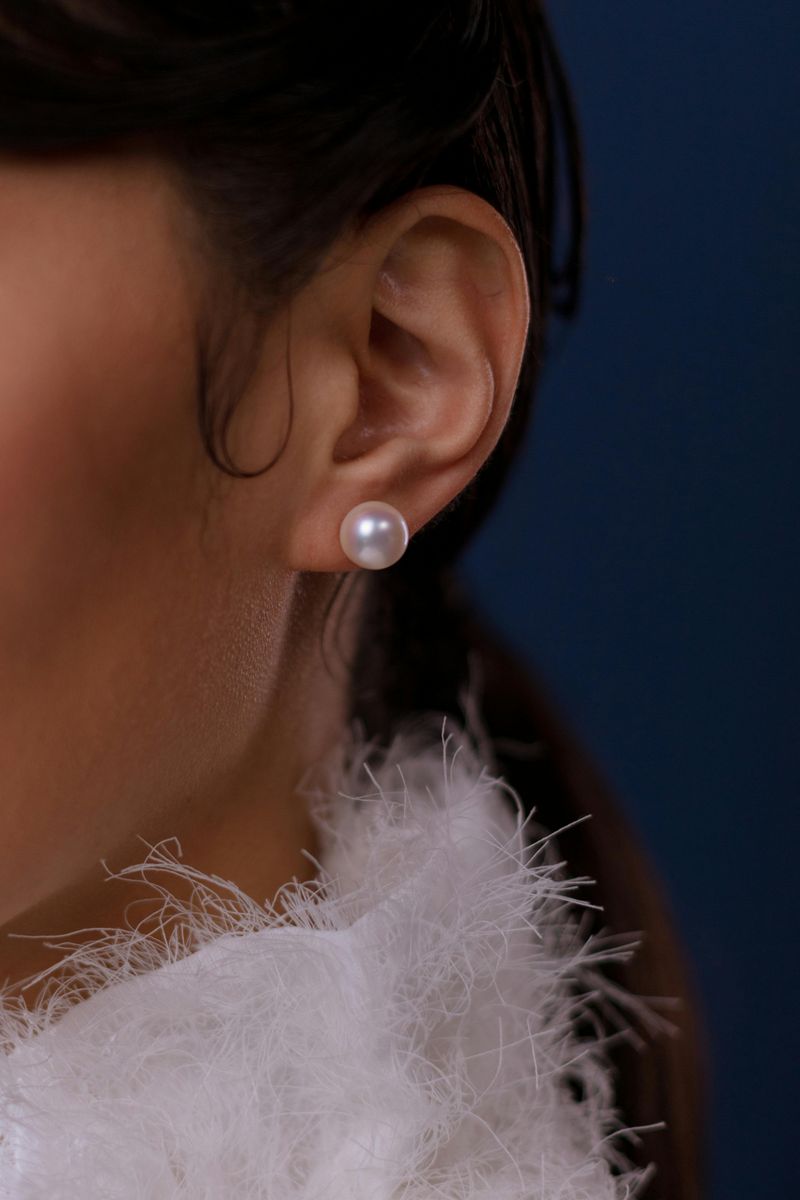 Simple Pearl Studs