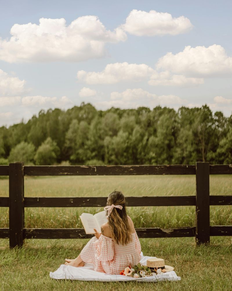 Taking Breaks from Social Media