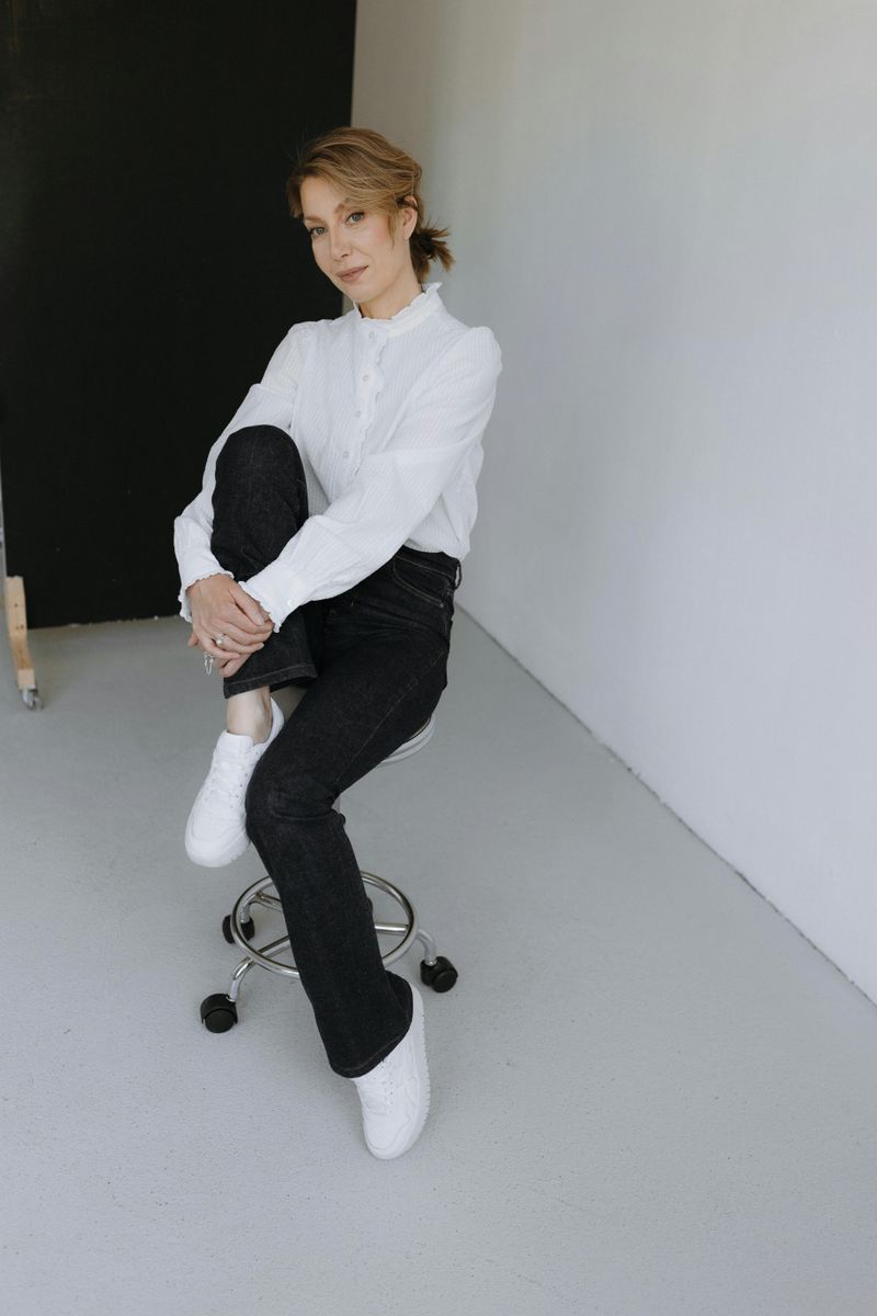 The Perfect White Button-Down Shirt