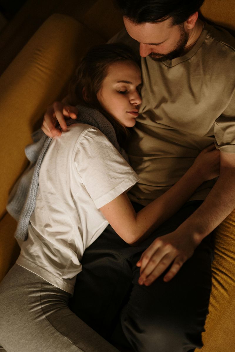 Unscripted Confidence in Quiet Moments