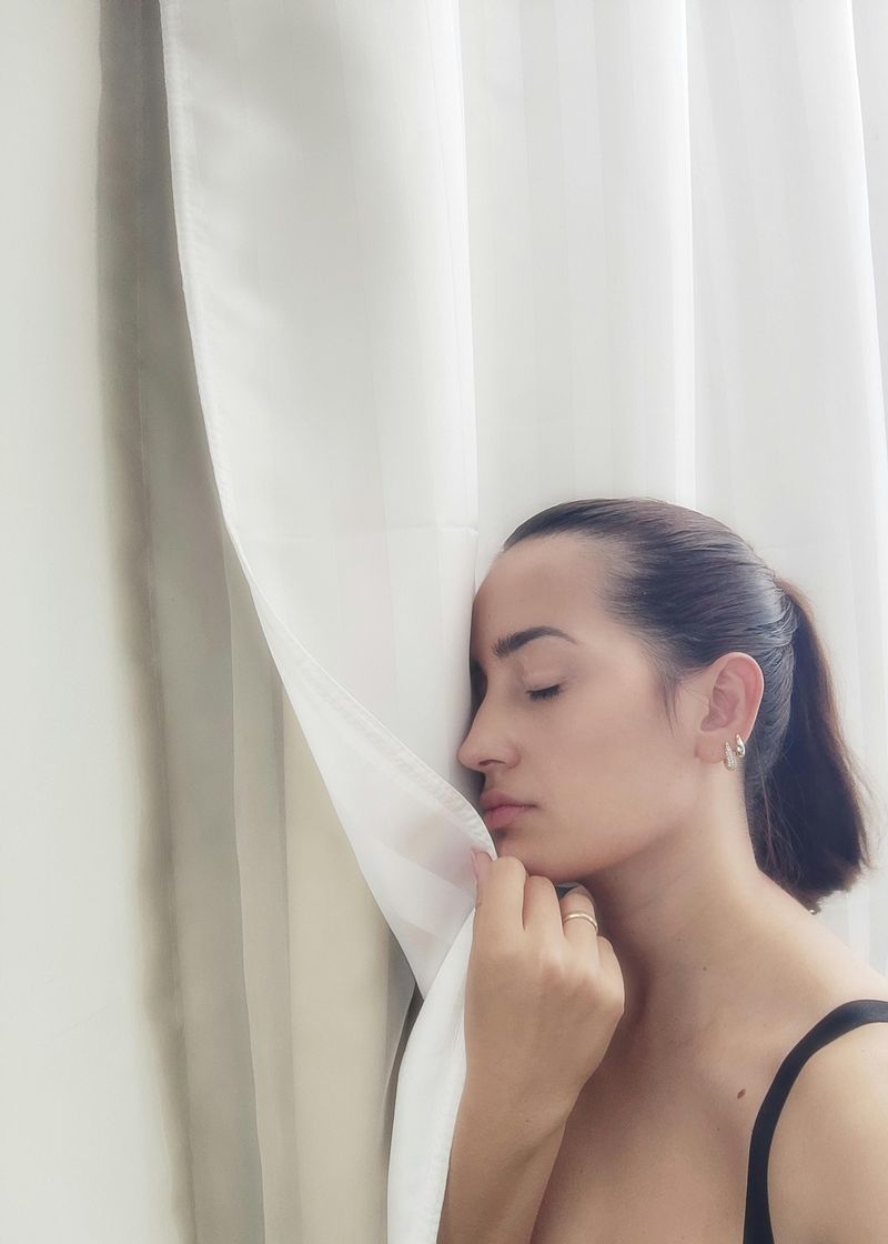 You often feel physical symptoms that match others' pain.