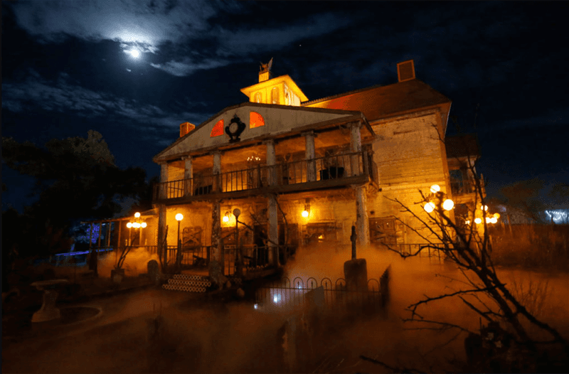 Thrillvania Haunted House Park (Terrell)