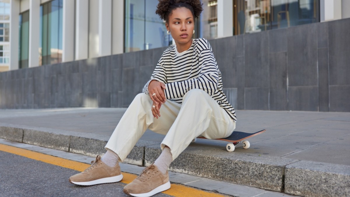 10 Polished Outfits Fashionable Women Are Wearing with Sneakers (Instead of Boots)