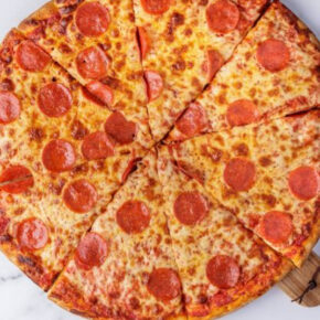 10 New York Small Towns With Better Pizza Than NYC (Locals Will Fight You On It)