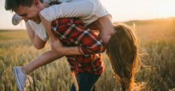 10 Relationship Habits Psychologists Say Lead to Lifelong Love