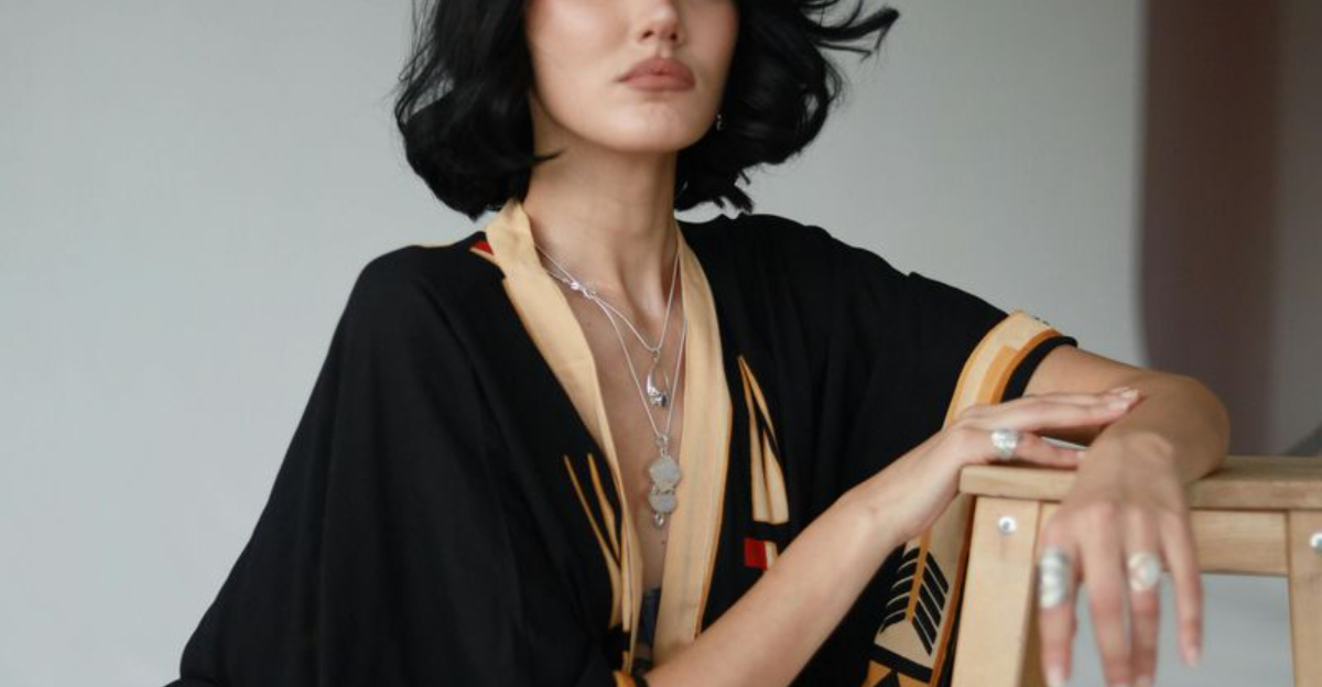 10 Ways to Dress Like a Minimalist Without Looking Boring